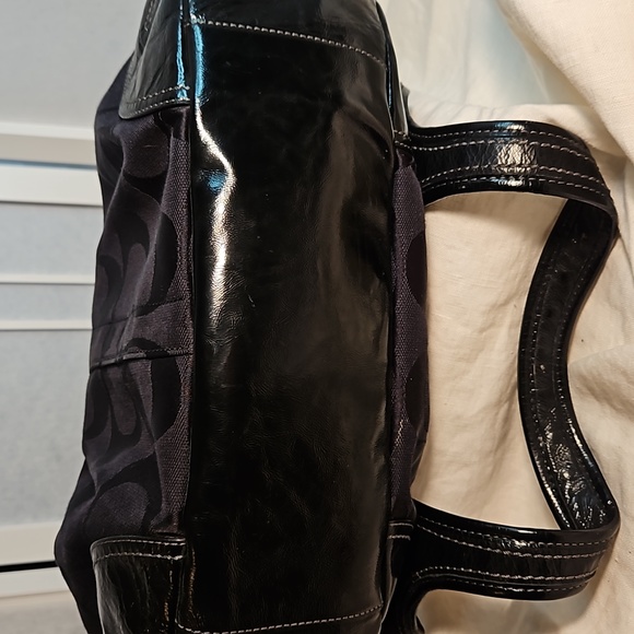 Coach Signature Fabric & Black Patent Purse - Picture 7 of 7